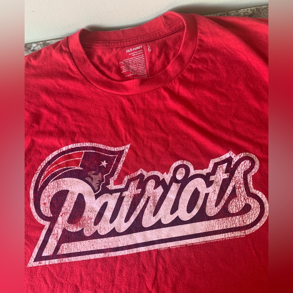 Old Navy Large New England Patriots T-Shirt